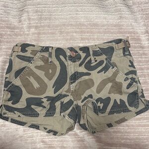 Stussy Camouflage Women's Shorts
